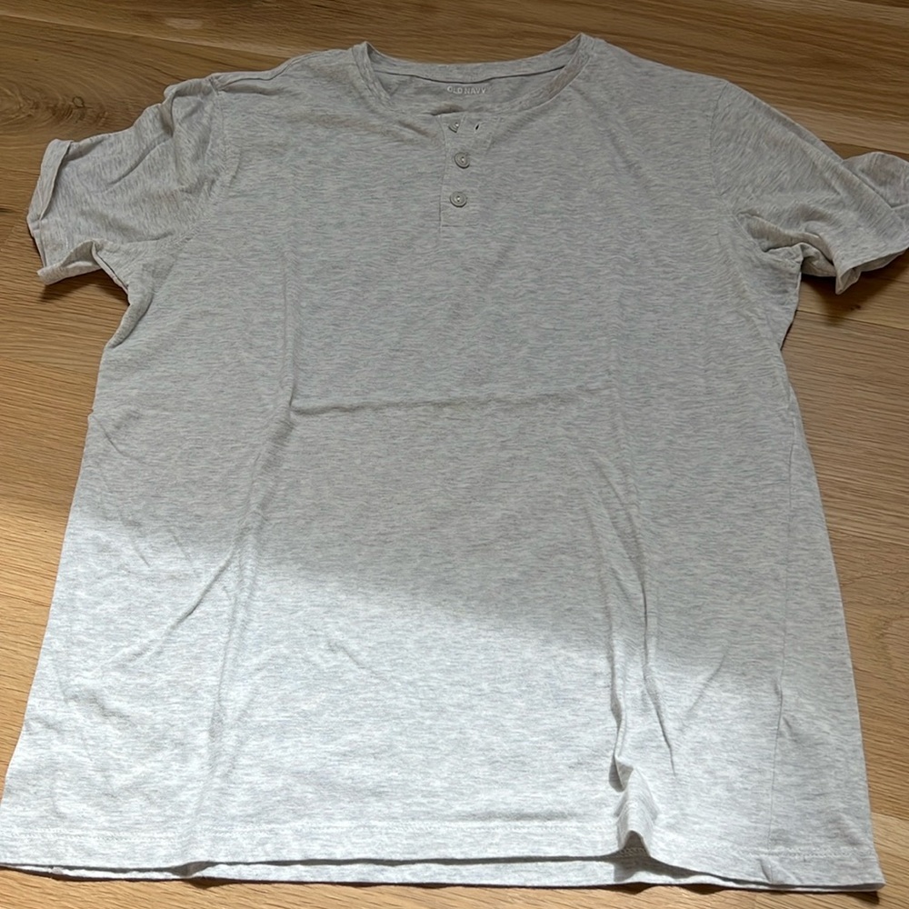 Old Navy men’s shirt